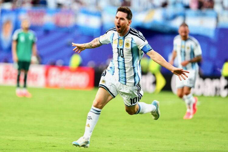 Hat trick for Messi in Argentina win over Algeria